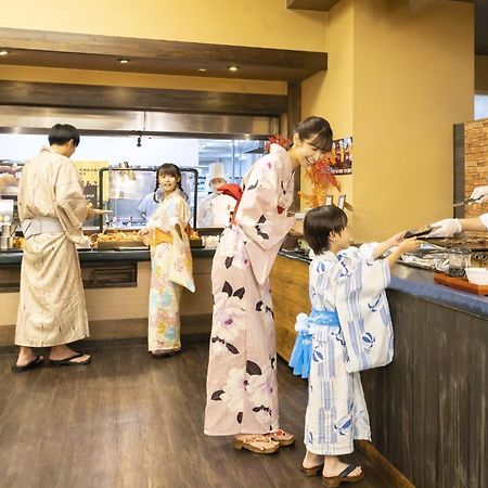 מלון Shin'onsen Ooedo Onsen Monogatari Miyoshiya מראה חיצוני תמונה
