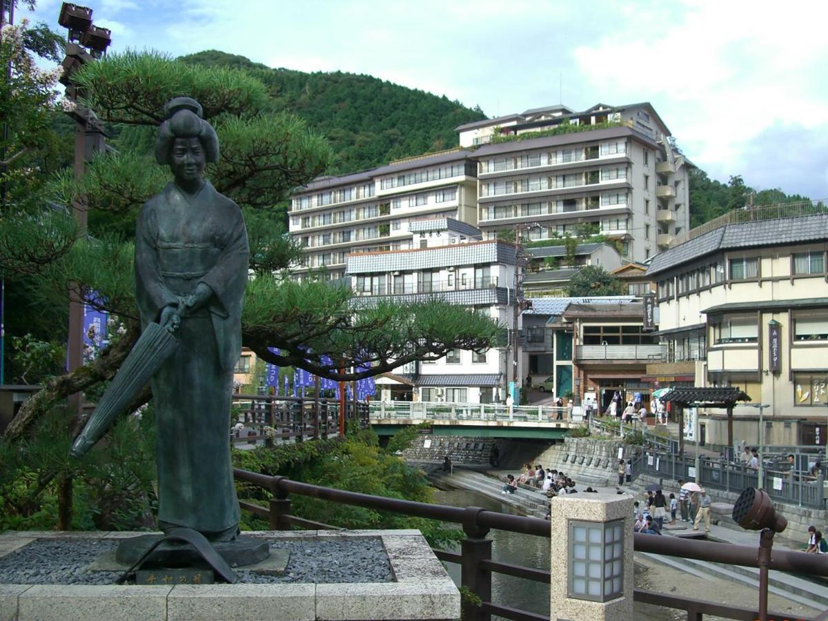 מלון Shin'onsen Ooedo Onsen Monogatari Miyoshiya מראה חיצוני תמונה