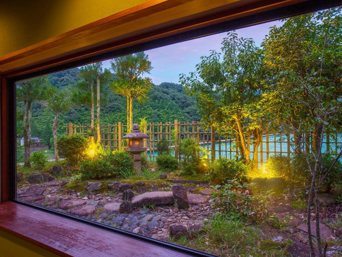מלון Shin'onsen Ooedo Onsen Monogatari Miyoshiya מראה חיצוני תמונה