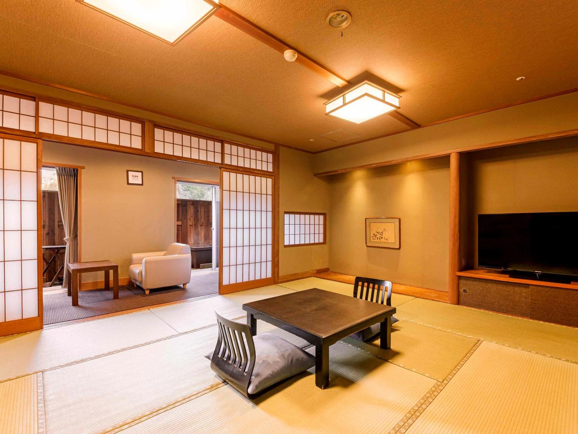 מלון Shin'onsen Ooedo Onsen Monogatari Miyoshiya מראה חיצוני תמונה