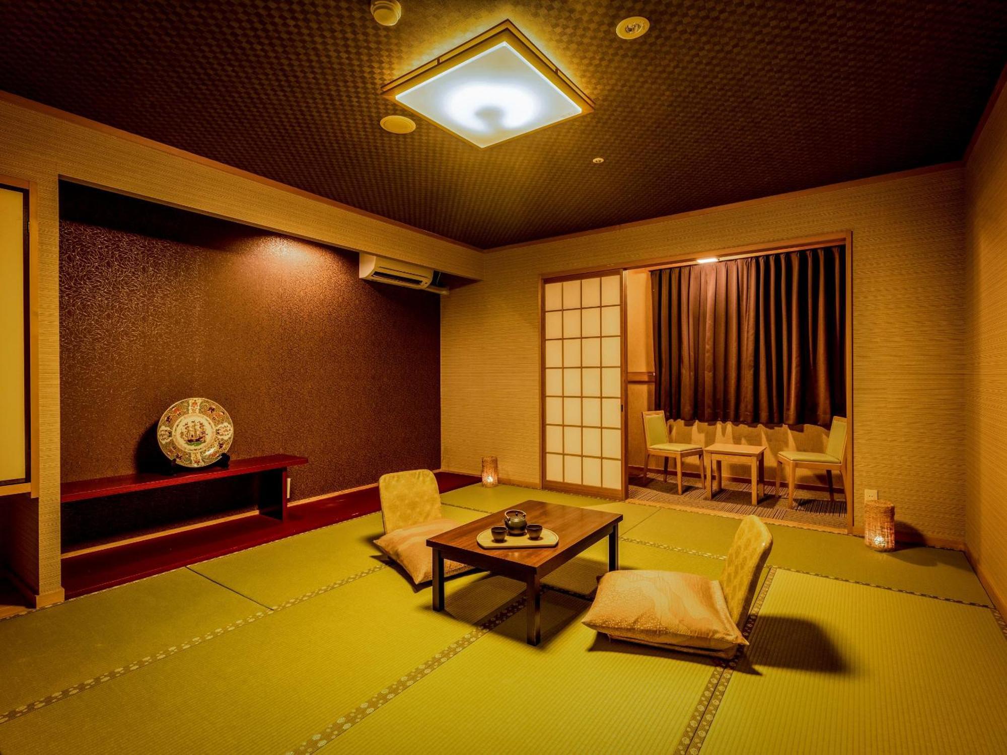 מלון Shin'onsen Ooedo Onsen Monogatari Miyoshiya מראה חיצוני תמונה